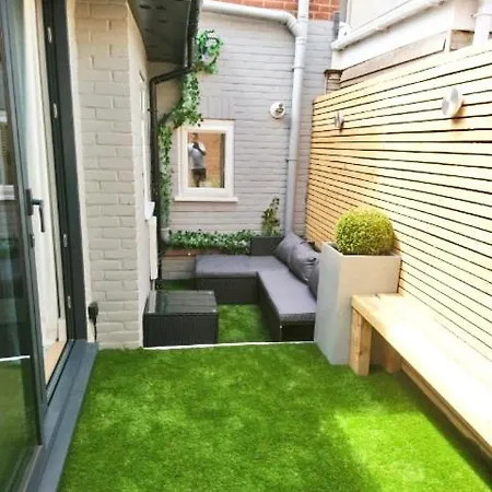 Coastline Retreats - Cloud9: Luxury Garden Flat with Modern Amenities Apartment Bournemouth Exterior photo